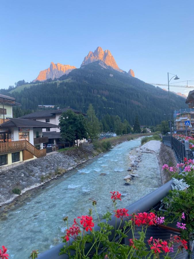 Garni Villa Elsa Pozza di Fassa Luaran gambar